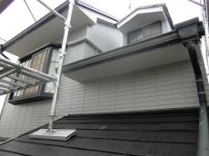 長岡京市の屋根塗装リフォーム。屋根もむらなく塗装が完了しました。