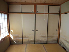 長岡京市の子ども部屋リフォーム。和室を洋室にリフォームします。押入れの上には天袋が。