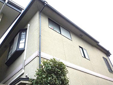 長岡京市の屋根外壁塗装リフォーム。塗装前の外壁。
